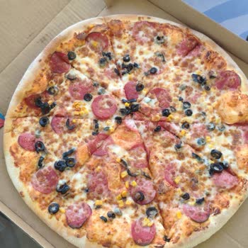 Domino's Pizza'nın İçinden Saç Çıktı!