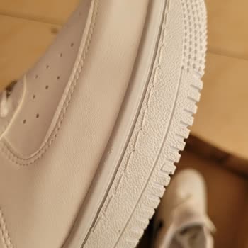 Tuğba Papuç Nike Ve Lacoste Ayakkabılarında Kalite Sorunu