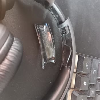 JBL Tune 560Bt Kulaklığım Kırıldı