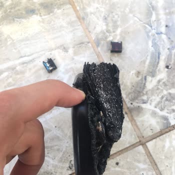 Anker Powercore Select 10000mah Powerbank Ev İçinde Patlayıp Yandı!