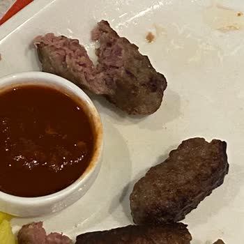 Tavuk Dünyası Çiğ Servis Edilen Yemek