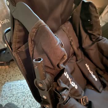 4 Baby Bebek Arabası Kullanım Esnasında Kırıldı