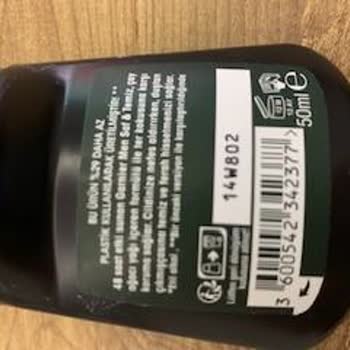 Garnier Men Roll On Kapağında Kaçırarak Akıtıyor