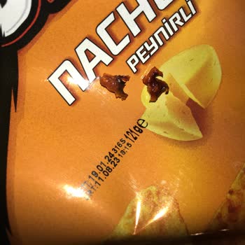 Doritos Cips Paketinin İçinde Belirsiz Parça
