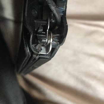 Grundig Laptop Menteşe Ve Arka Kısmı Sorunu!