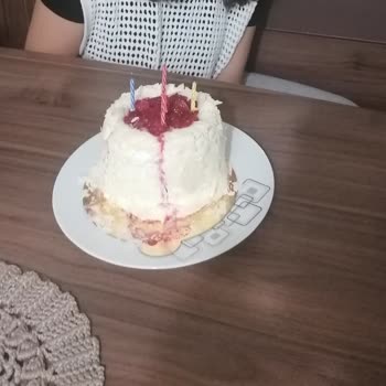Liva Pastanesi (livashop.com) Liva Yaş Pasta Şikayet