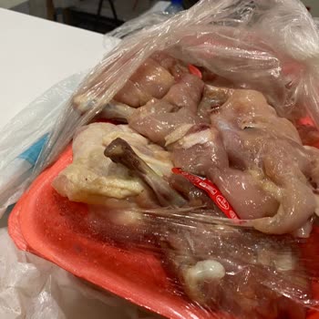 Başkent Gross Bozuk Tavuk Ürünü İade Almadı