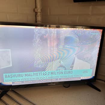 Grundig TV Nin Garantisi Biter Bitmez Bozulan Paneli