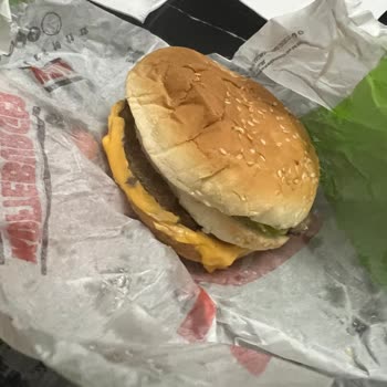 Burger King Gıda Zehirlenmesi Bozuk Hamburger!