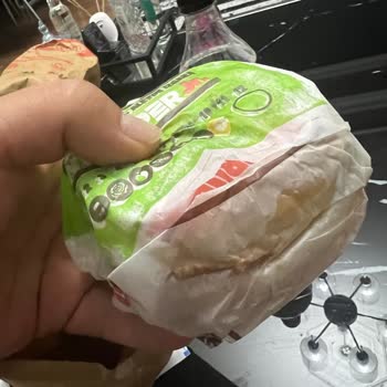 Burger King Gıda Zehirlenmesi Bozuk Hamburger!