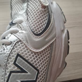New Balance 530 Spor Ayakkabı Sorunu
