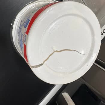 BİM Dost Yoğurt Sinekli Çıktı