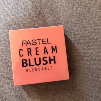 Pastel Kozmetik Pastel Krem Allık Renk Vermiyor