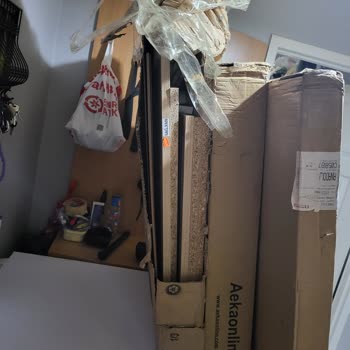 Aeka Mobilya Geç Gelen Hasarlı Ürün.