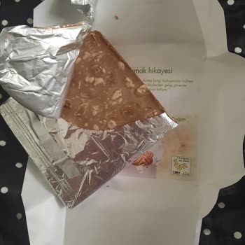Nestle Damak Fıstıklı Çikolata Bozuk Çıktı