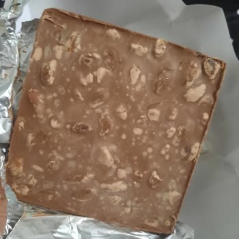 Nestle Damak Fıstıklı Çikolata Bozuk Çıktı