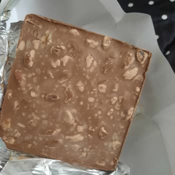 Nestle Damak Fıstıklı Çikolata Bozuk Çıktı