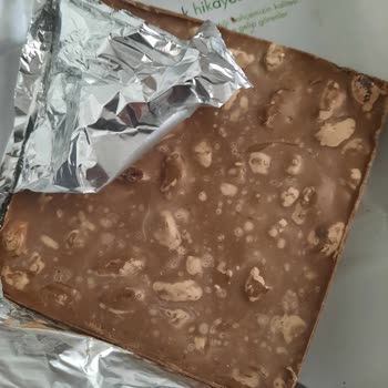 Nestle Damak Fıstıklı Çikolata Bozuk Çıktı