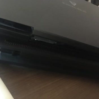 Casper Nirvana Casper Laptop Ekran Menteşesi Ayrılması.