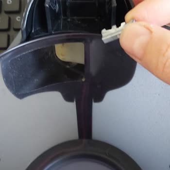 Bosch Şarjlı Süpürge Toz Haznesi Tırnağı Kırıldı