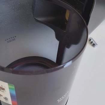 Bosch Şarjlı Süpürge Toz Haznesi Tırnağı Kırıldı