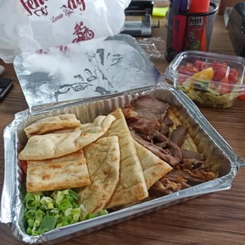 Yemeksepeti Efendi Konağı Restoranından Söylenen Etin Soğuk Ve Beklemiş Et Olması