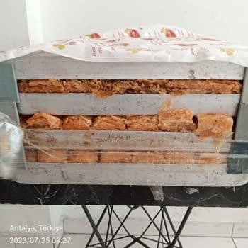Baklavacı Şemsettin Astor Firması Gelen Tatlılar Hepsi Bozuldu