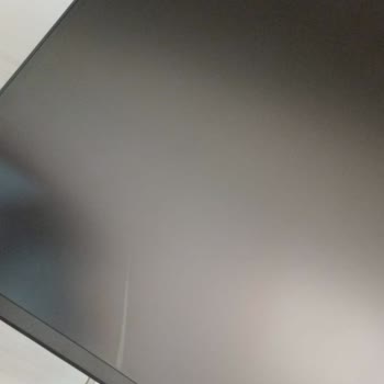 Vatan Bilgisayar Tarafından Kırık Monitör Gönderildi