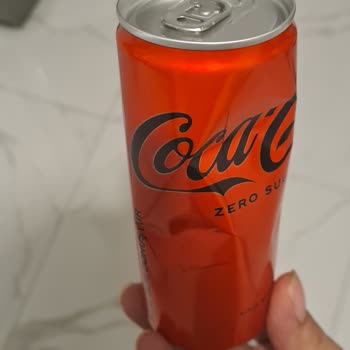 Coca-Cola Kapalı Kutu Kola İçi Boş Çıktı