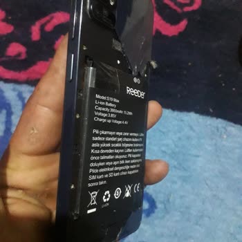 Telefon Parçası (telefonparcasi.com) Aldığım Telefon S19 Bataryası Şişti