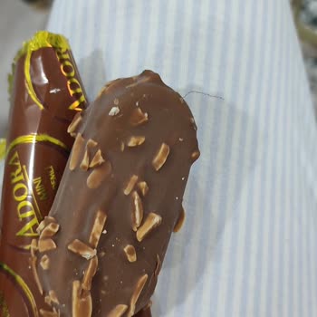 BİM Adora Dondurma İçerisinde Tel