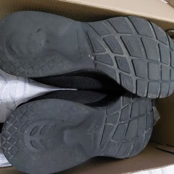 Skechers Dynamight Tabanları Silinmiş Ve Kayıyor