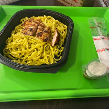 Airport AVM Personeller Kötü Davranıyor