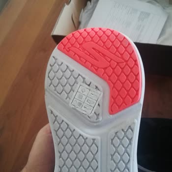 Sporjinal Skechers Pişmanlıktır Ayakkabı Topuğu Hatalı Değiştirmedi