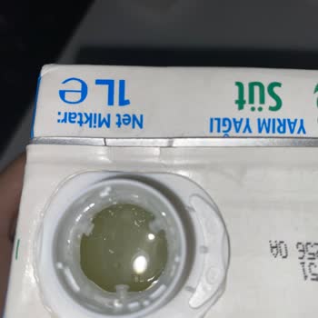 Şok Marketler Şok Bozuk Süt Satıyor