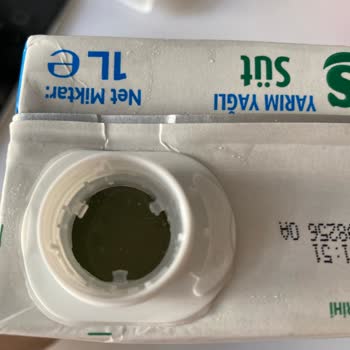 Şok Marketler Şok Bozuk Süt Satıyor