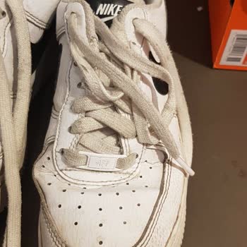 Nike Problemli Ayakkabı Değişimi Yapmaması!