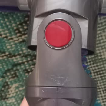 Dyson Servisten Gelen V10 Cihazımın Zarar Görmüş Şekilde Eve Gelmesi