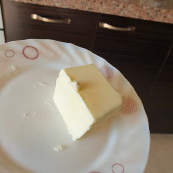 Margarine Dönen Sütaş Tereyağı