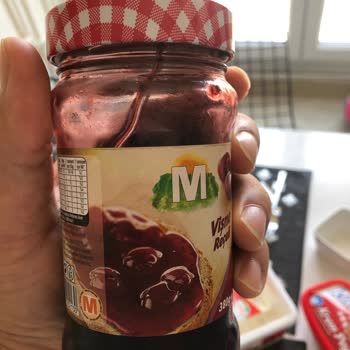 Migros Vişne Reçelinden Vişne Sapı Çıktı