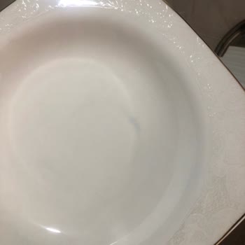 Aryıldız Porselen Tabaklarda Leke Kalıyor