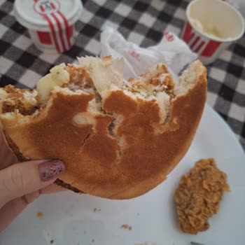 KFC Gaziemir Şube Yine Eksik Ve Bayat Ürün Yolladı!