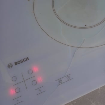 Bosch Kırık Beyaz Cam Ocağım Kırıldı.