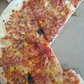 Domino's Pizza Bos Superos Ve Sucuklu Pizza
