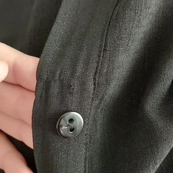 Yırtık Ferace Eminos Butik İlgi Yetersizliği