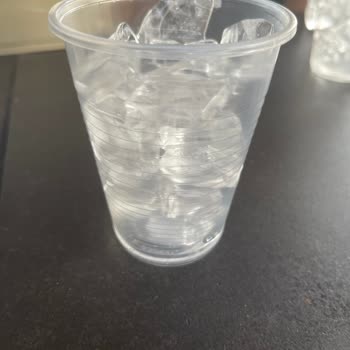 Starbucks Macunköy Çalışan Üslup