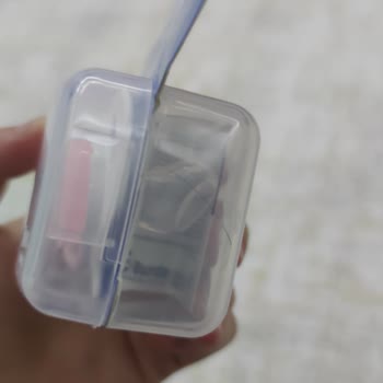 Wee Baby Emzik Kutusundan Kıl Çıktı