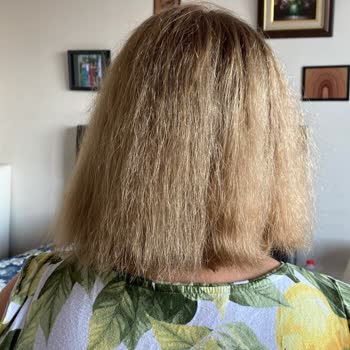 Saloons Güzellik Salonu Brezilya Föne ve Keratin Bakımı Hakkında Şikayetim