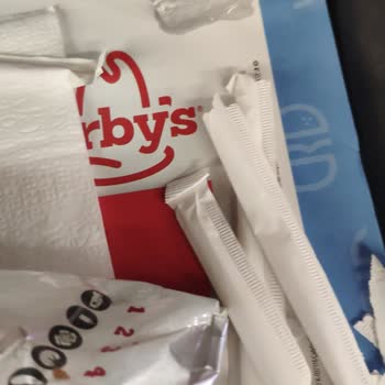 Arby's Den Çıkan Yabancı Cisim