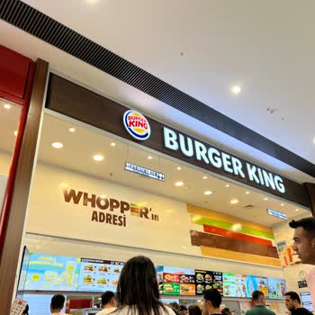 Burger King Hamburgerin İçinde Çürük Marul